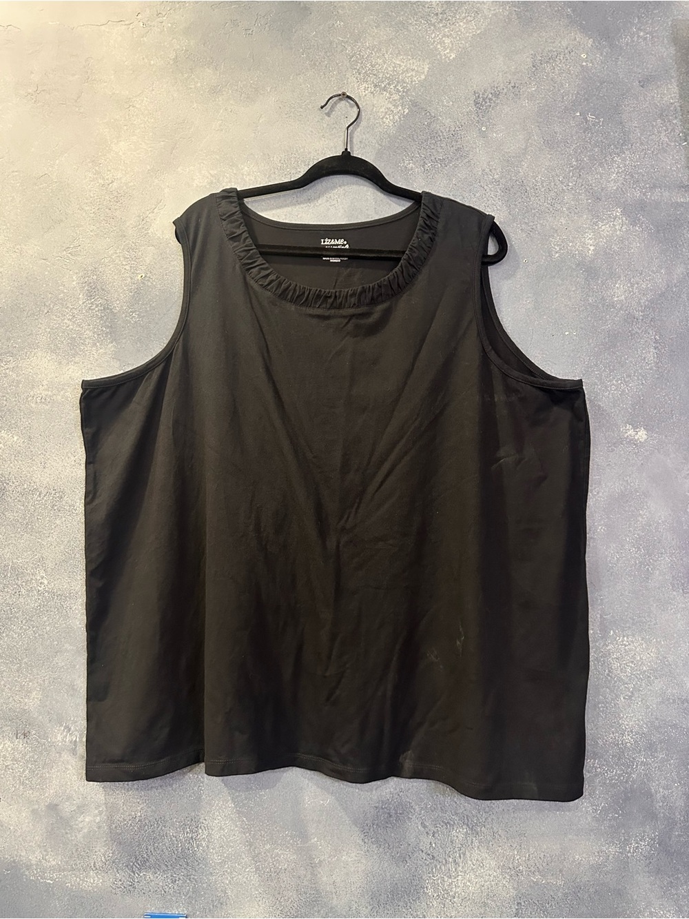 Liz & Me Black Sleeveless Ruffle-Neck Tank Top